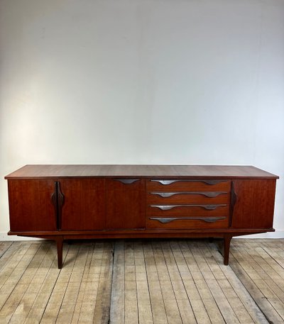 Vintage Teakholz-Schrank von Jentique furniture 1960