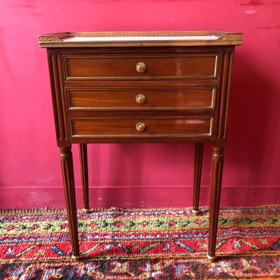 Table de salon estampillée, époque Louis XVI