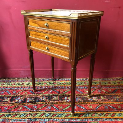 Table de salon estampillée, époque Louis XVI