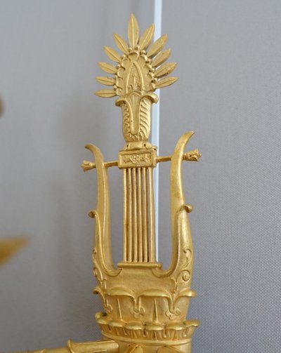 Coppia di appliques in stile impero in bronzo dorato con mercurio, a 3 bracci - attribuite a Claude Galle