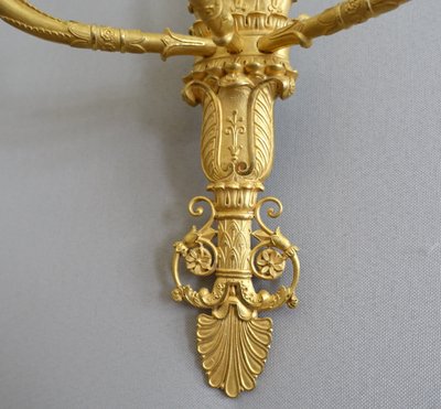 Coppia di appliques in stile impero in bronzo dorato con mercurio, a 3 bracci - attribuite a Claude Galle