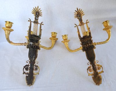 Coppia di appliques in stile impero in bronzo dorato con mercurio, a 3 bracci - attribuite a Claude Galle