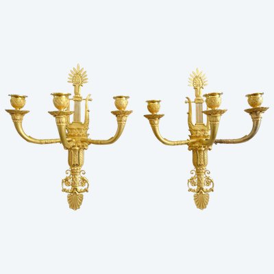 Coppia di appliques in stile impero in bronzo dorato con mercurio, a 3 bracci - attribuite a Claude Galle