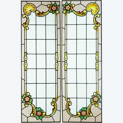 Stained glass - Stained glass windows - Red flower decoration