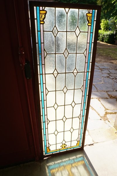 Stained glass - Stained glass windows - Simple glasswork with columns