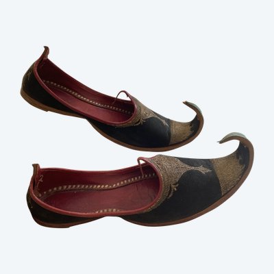 Pair of traditional Ottoman shoes XIX e