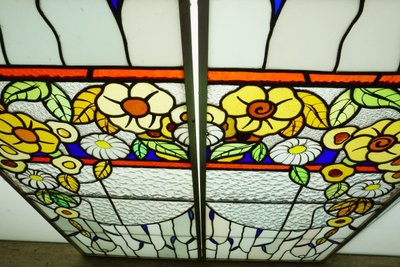 Vitrail - Stained glass - Cascade De Fleurs