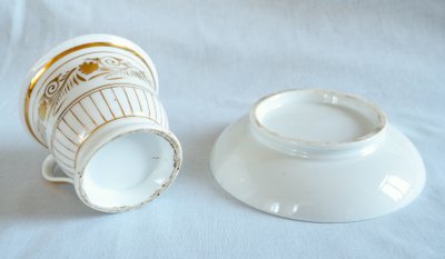 Large breakfast cup in fine gold-gilded Paris porcelain and its vermeil spoon
