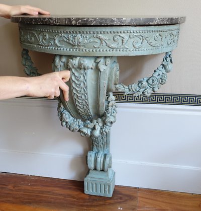 Console d'applique demi-lune d'époque Louis XVI dans le goût de Jacob, bois patiné et marbre