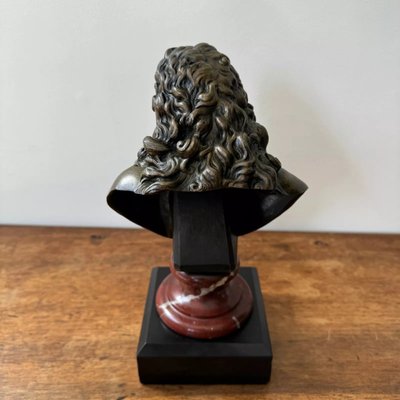 Busto in bronzo del XIX secolo raffigurante La Fontaine su base in marmo