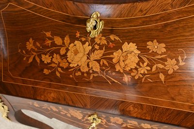 Bureau de Dame en Palissandre, style Louis XV – 2ème Partie XIXe