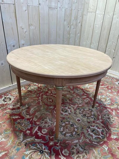 Louis XVI dining table in cherry and two extensions