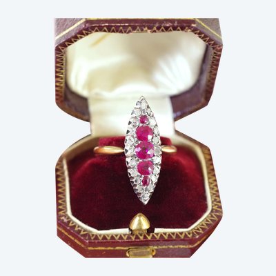 Anello marquise con rubini e diamanti in oro 18k e argento, anello navette antico