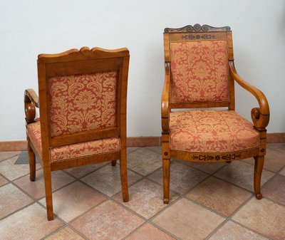 Paire de fauteuils anciens Charles X, France, XIXe siècle.