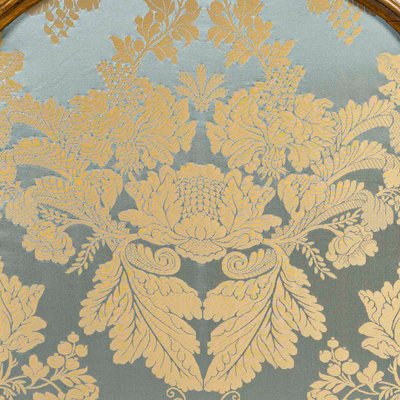 Paravento lionese in noce intagliato, epoca Luigi XV, circa 1740-1750