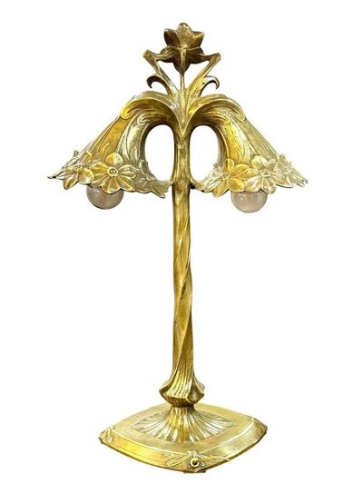 Jules Playing Art Nouveau Double Lamp