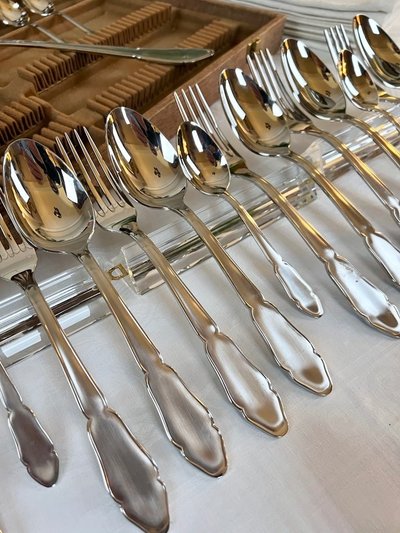 12 Piece Stainless Steel Cutlery Tray - Set