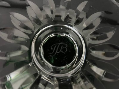 Coupe En Cristal Vert Taillé – Style Art Déco