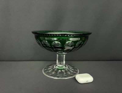 Coupe En Cristal Vert Taillé – Style Art Déco