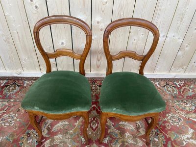 Paire de chaises époque Louis Phillipe en velours vert 