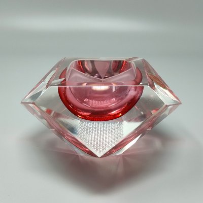 Magnifique cendrier ou vide-poche rose des années 1960, par Flavio Poli pour Seguso. Fabriqué en Italie.