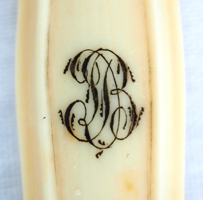 6 coltelli da frutta del periodo Napoleone III, lama in argento dorato, manico in avorio - marchio Minerva