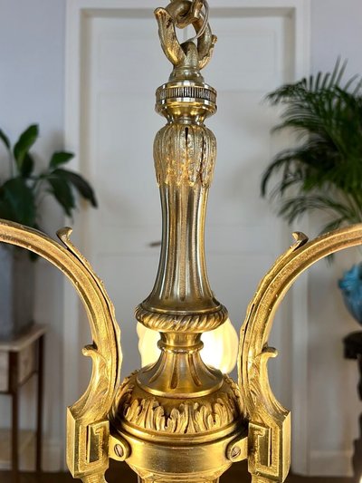 Lustre En Bronze Inspiration Louis XVI - Globes Verre Dépoli - Fin XIXe Début XXe Siècle