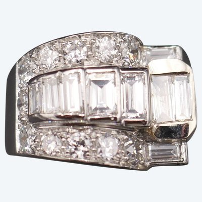 Anello con sigillo asimmetrico, diamanti, platino, Art Déco.