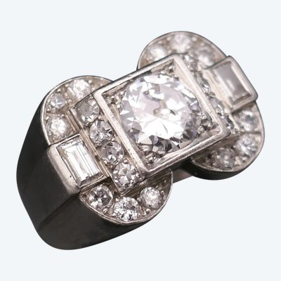 Anello con sigillo incastonato con diamanti da 1,80 ct, platino.