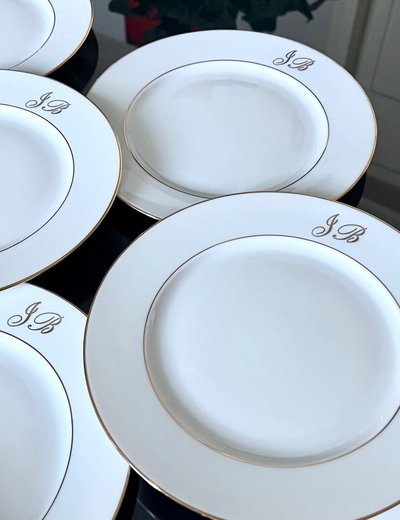 11 Assiettes à Dessert En Porcelaine De Limoges - Filets Or Monogrammes