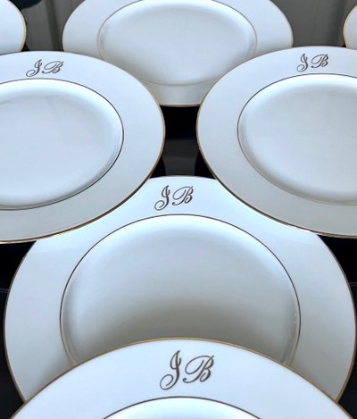 11 Assiettes à Dessert En Porcelaine De Limoges - Filets Or Monogrammes