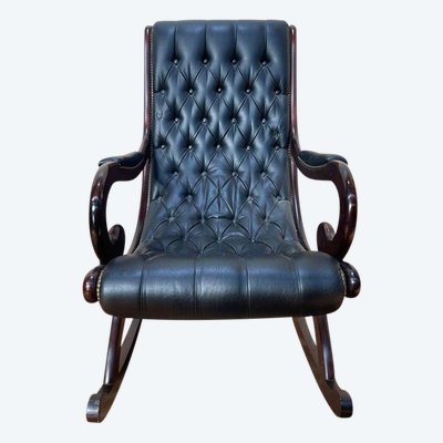 Fauteuil basculant Chesterfield en cuir noir 