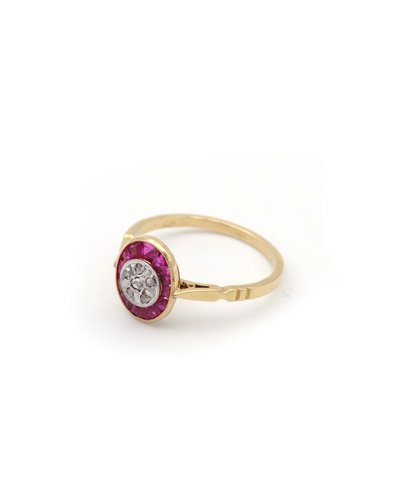Art Deco Diamant- und Rubinring in 18 Karat Gold und Platin, ovaler Ring, Art Deco Schmuck
