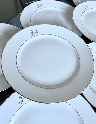 12 Dinner Plates Gold Fillet Design - Limoges Porcelain - Monograms