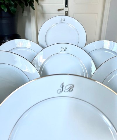 12 Dinner Plates Gold Fillet Design - Limoges Porcelain - Monograms