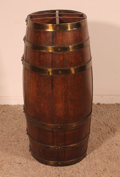 Regenschirm- oder Spazierstockhalter in Fassform aus Eiche, 19. Jh