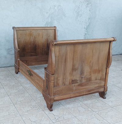 Mahagonibett im Empire-Stil
