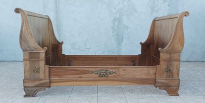 Mahagonibett im Empire-Stil