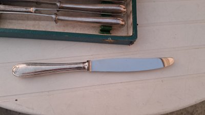 12 Christofle silver-plated metal knives / 22.5 cm
