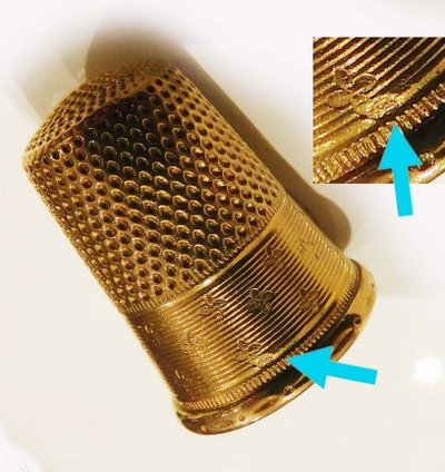 Dé à Coudre En Or Massif 18 Carats Dans Son écrin XIXe Siècle Nécessaire Couture