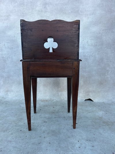 Table de chevet