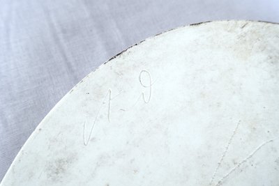 Manufacture de Sèvres : grande médaille portrait de l'Empereur Napoléon III en biscuit - 22,5cm