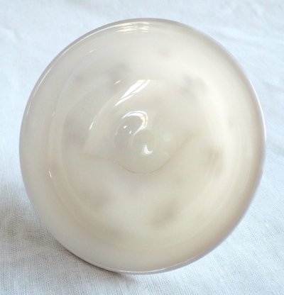 Baccarat : service de nuit en opaline dorée, époque Napoléon III vers 1860