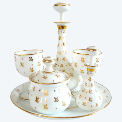 Baccarat : service de nuit en opaline dorée, époque Napoléon III vers 1860