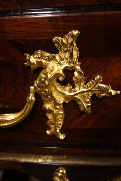 Tomb chest of drawers attributed to Mathieu Criaerd
