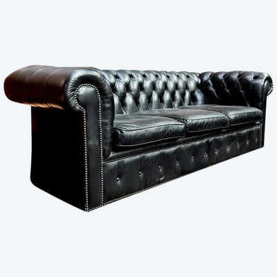 Chesterfield in pelle nera