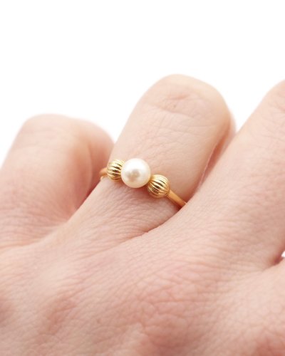 Anello con perla solitaria in oro 18k, anello vintage con perla coltivata da 5 mm, gioielli usati 