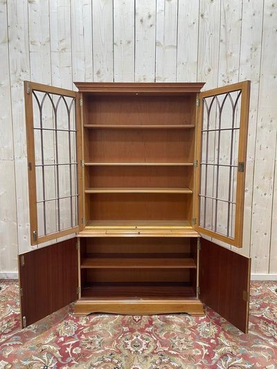 Biblioteca - Buffet - mostra due corpi in stile inglese