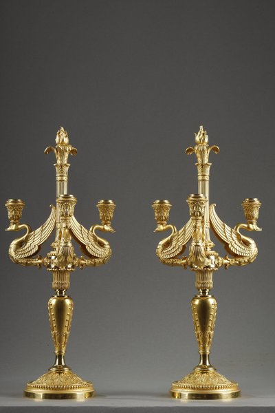 Paire de Flambeaux à trois lumières en bronze ciselé et doré Signés Barbedienne