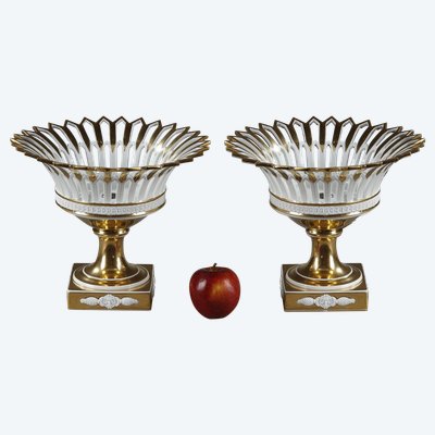 PAIR OF PARIS PORCELAIN STANDING BASKETS, EMPIRE PERIOD
